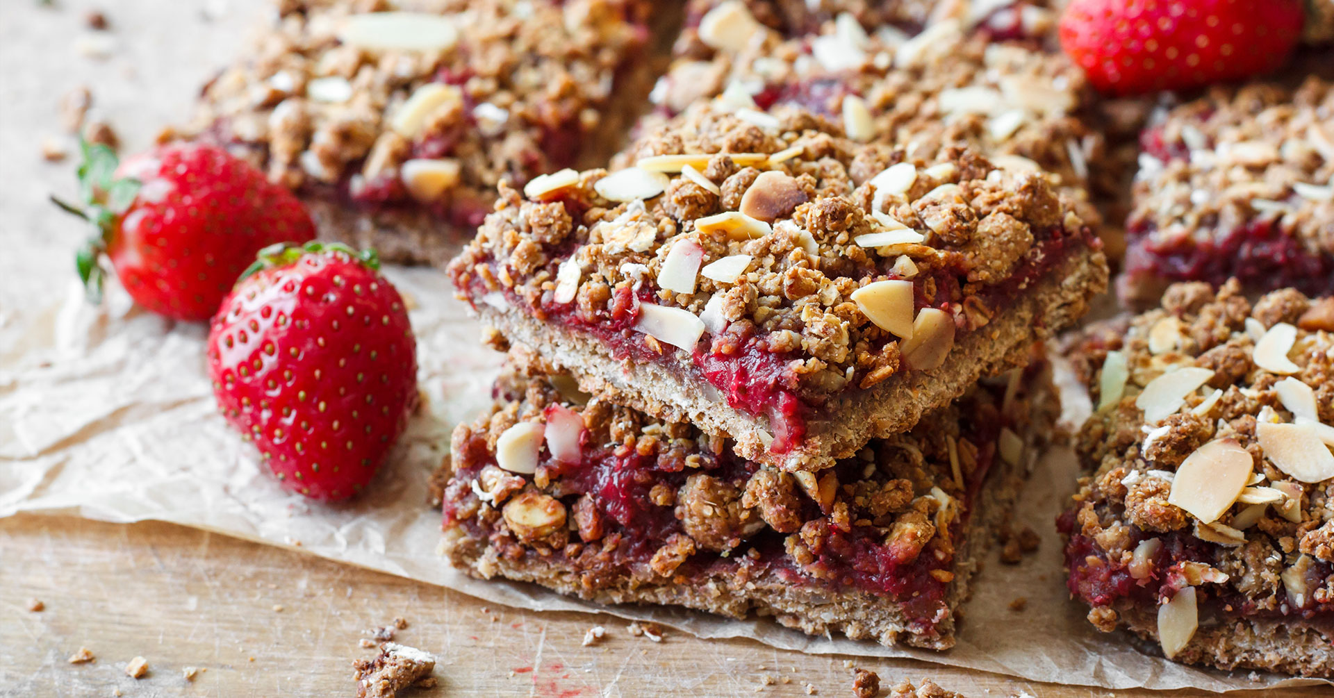 Crumble helado de yogurt y fresas