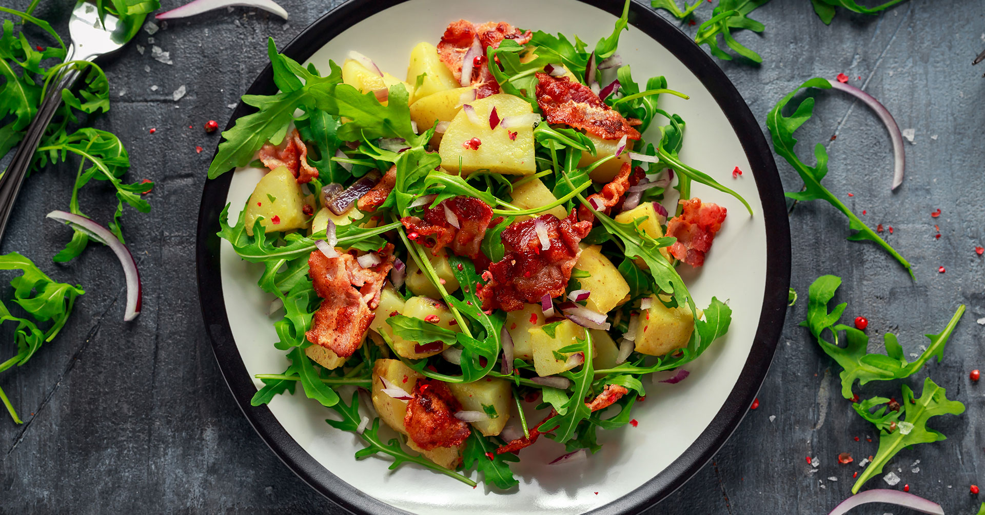 Saludable ensalada de papa con granola