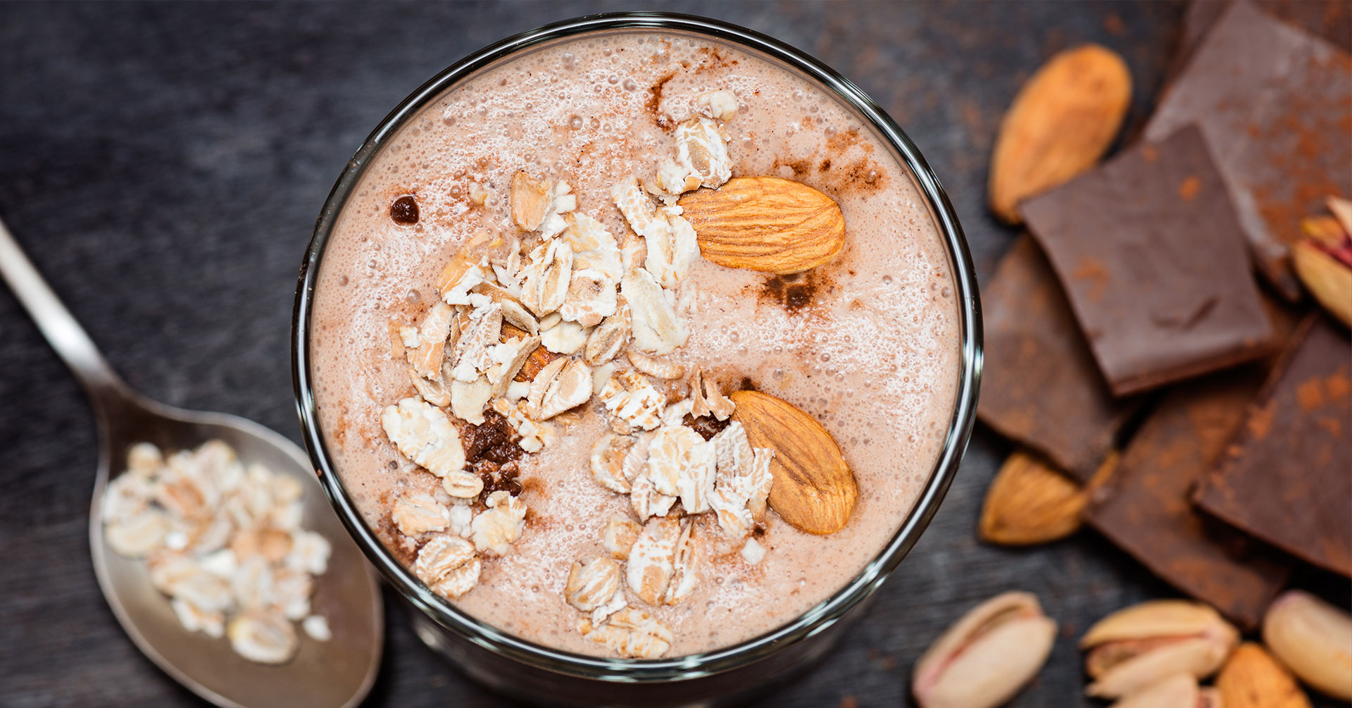 Smoothie de almendra, chocolate y avena