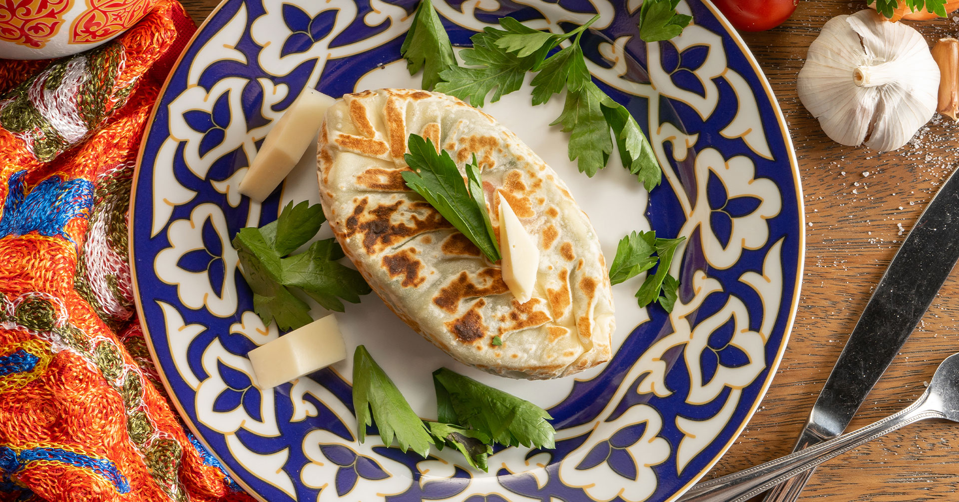 Queso panela empanizado con granola