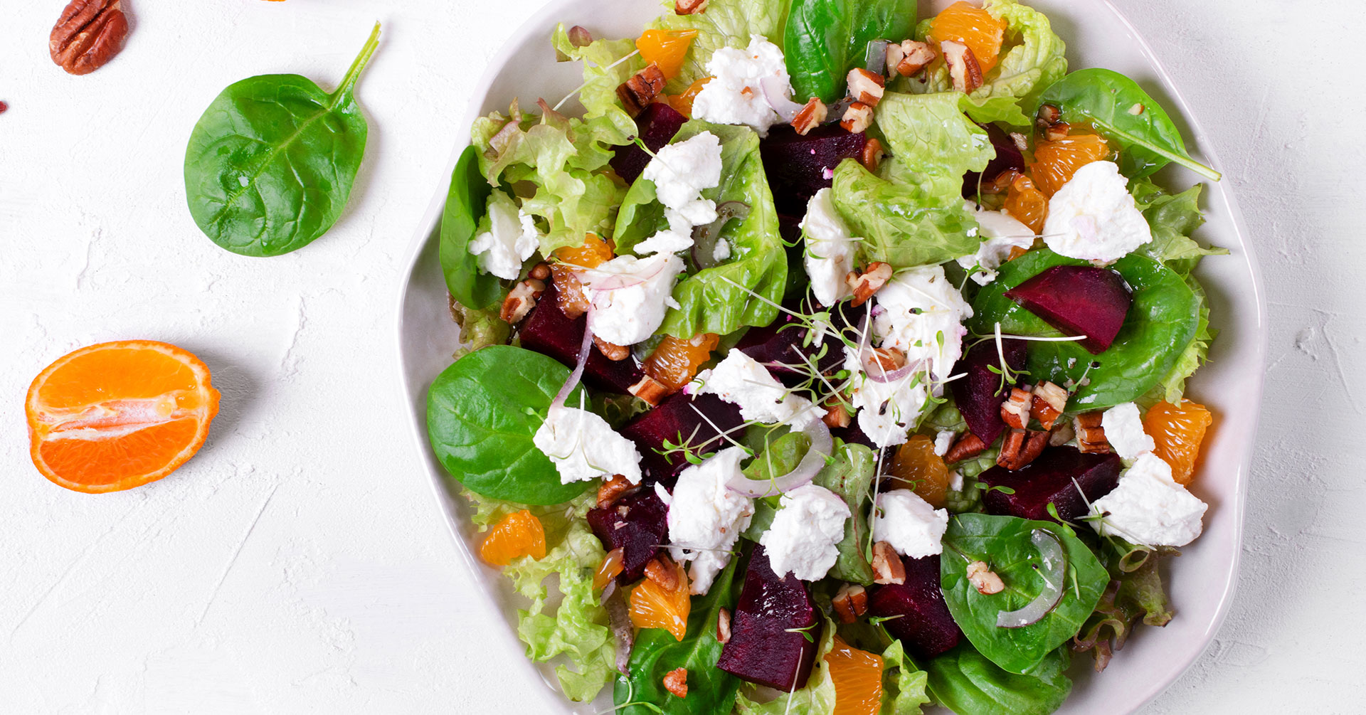 Ensalada con mandarina y avena tostada
