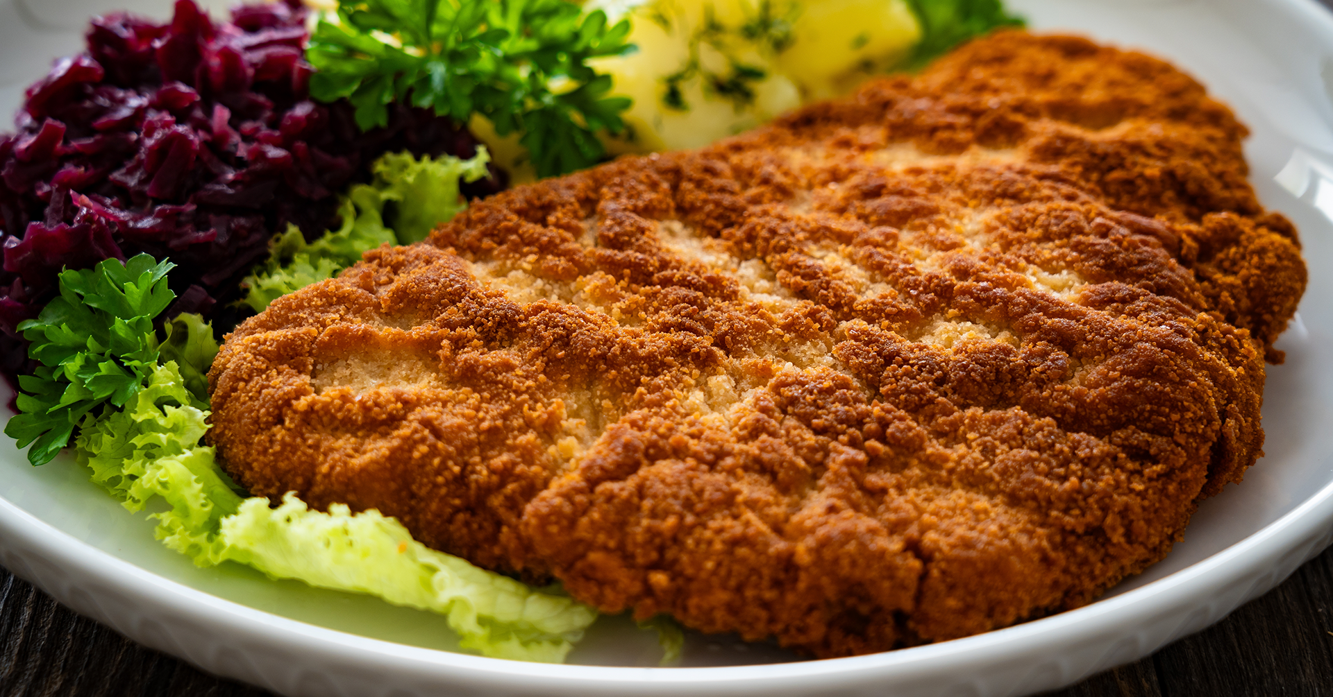 Milanesa empanizada con granola